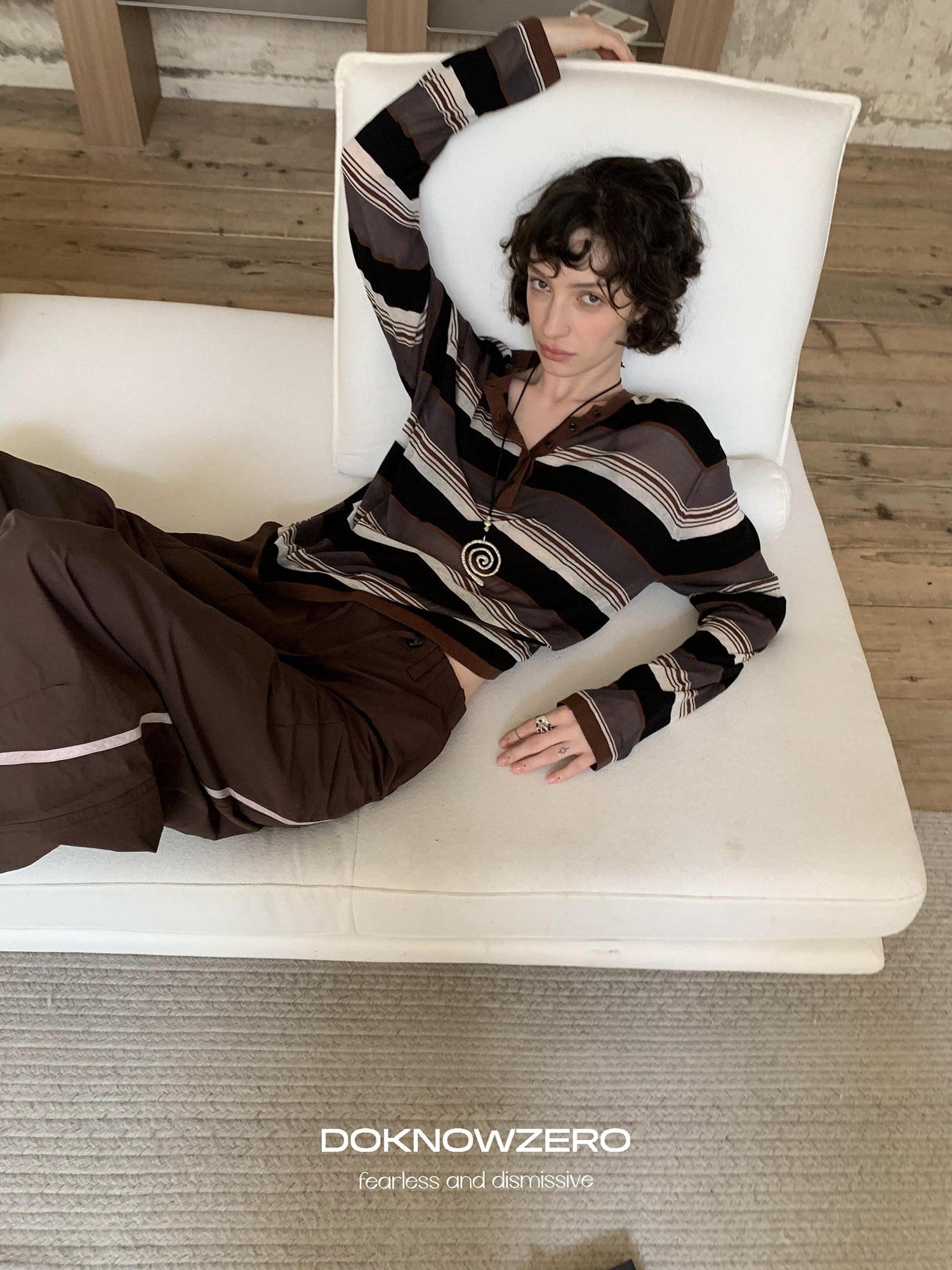 DKZ OFFICIAL Contrast Stripe Henley Vintage Women&