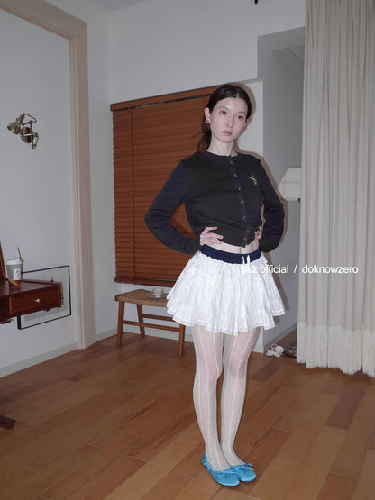 DKZ OFFICIAL Cropped Knit Cardigan With Star Embroidery