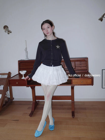 DKZ OFFICIAL Cropped Knit Cardigan With Star Embroidery