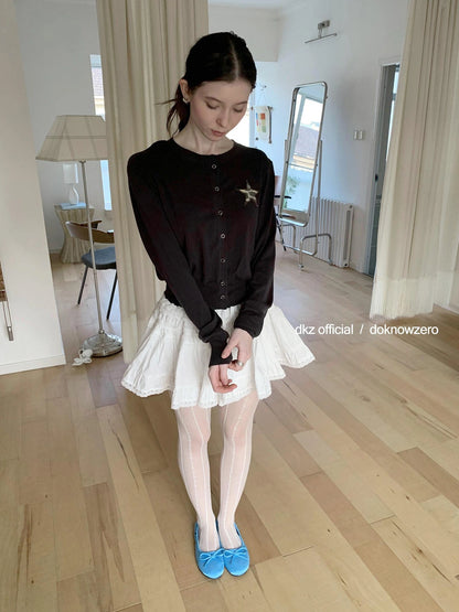DKZ OFFICIAL Cropped Knit Cardigan With Star Embroidery