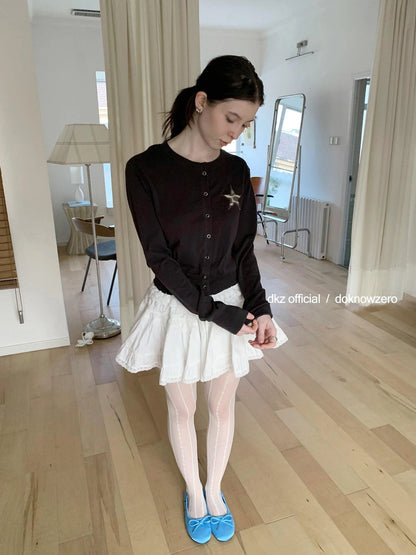 DKZ OFFICIAL Cropped Knit Cardigan With Star Embroidery