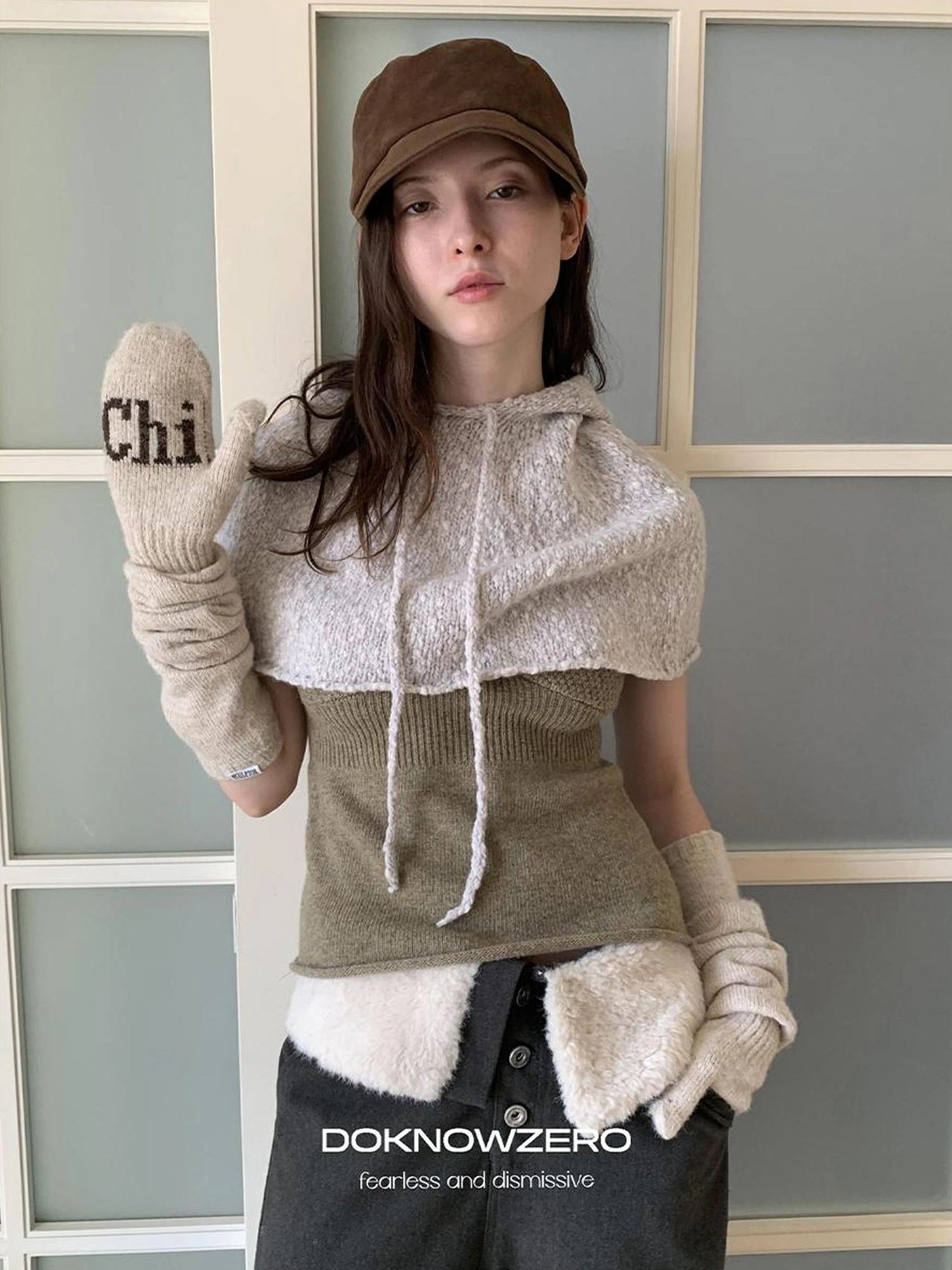 DKZ OFFICIAL Cropped Knit Hooded Layering Vest