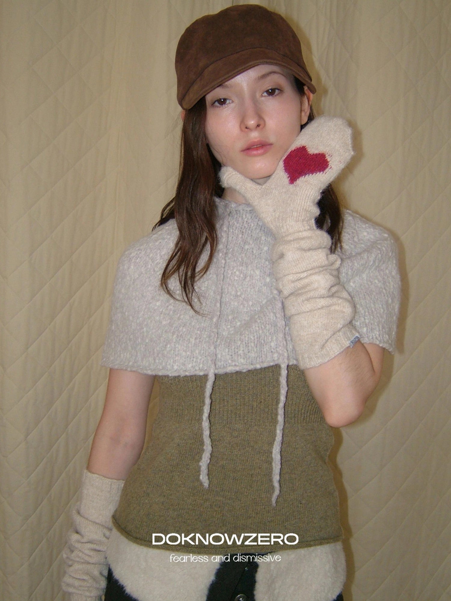 DKZ OFFICIAL Cropped Knit Hooded Layering Vest
