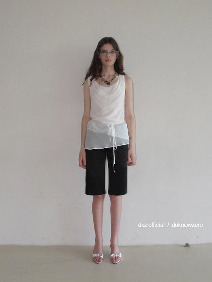 DKZ OFFICIAL Cuffed Denim Shorts With Studded Belt
