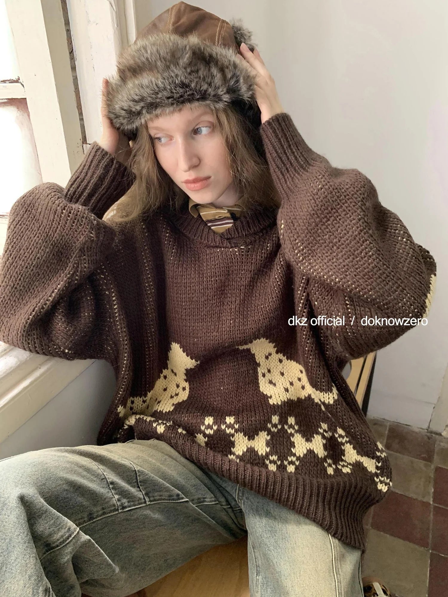 DKZ OFFICIAL Dachshund Embroidered Knit Sweater Loose Fit Retro Autumn