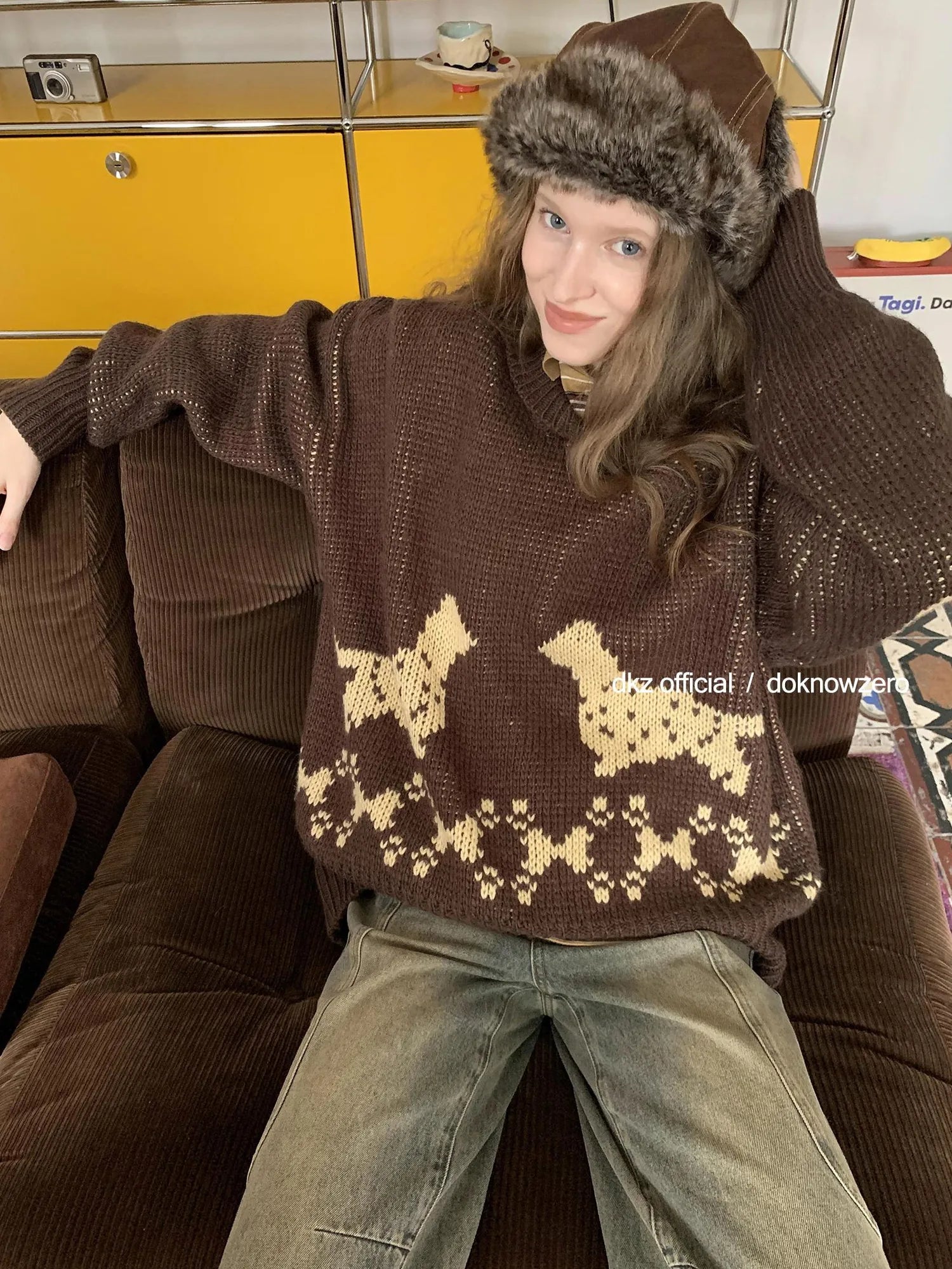 DKZ OFFICIAL Dachshund Embroidered Knit Sweater Loose Fit Retro Autumn