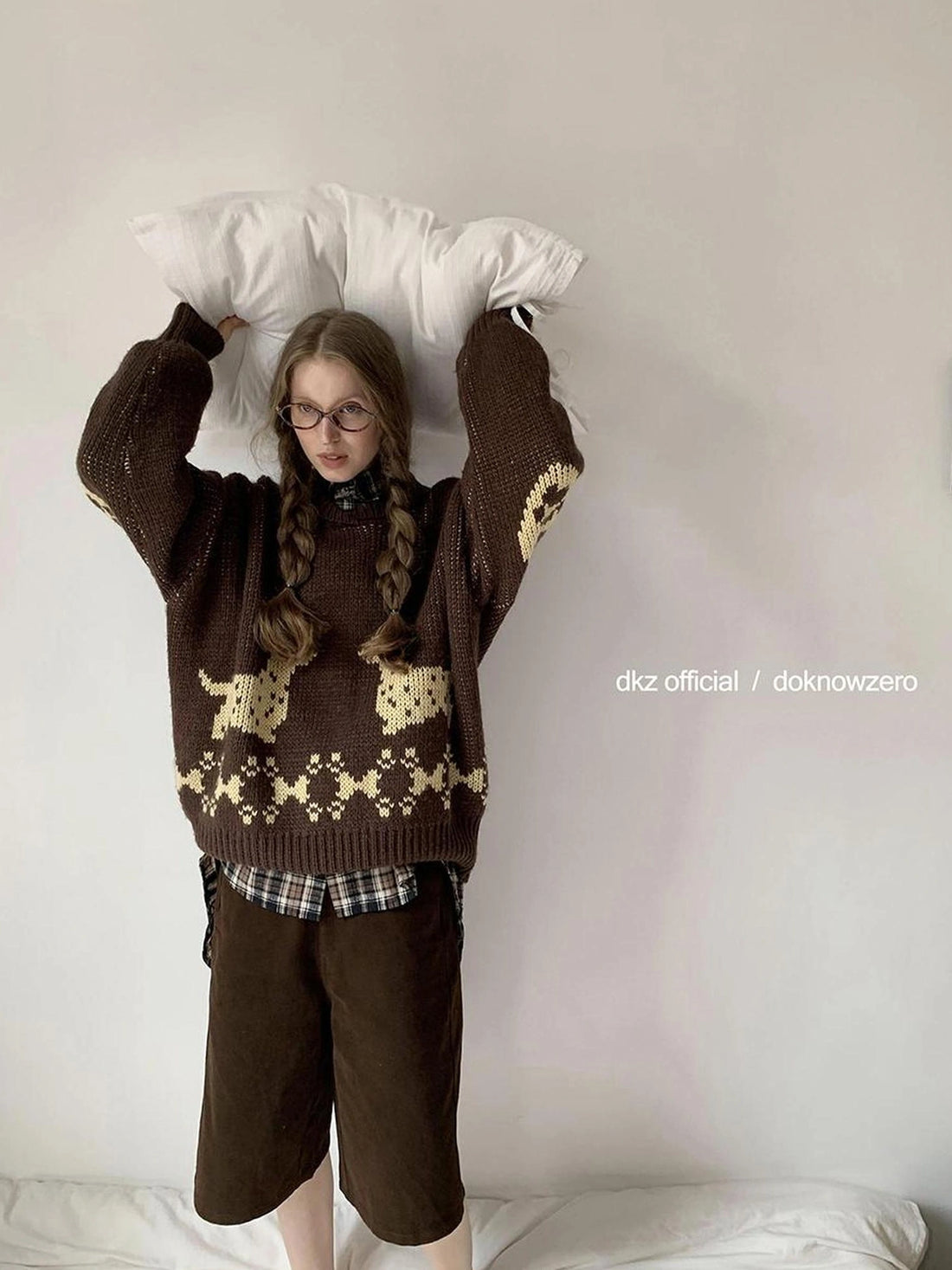 DKZ OFFICIAL Dachshund Embroidered Knit Sweater Loose Fit Retro Autumn