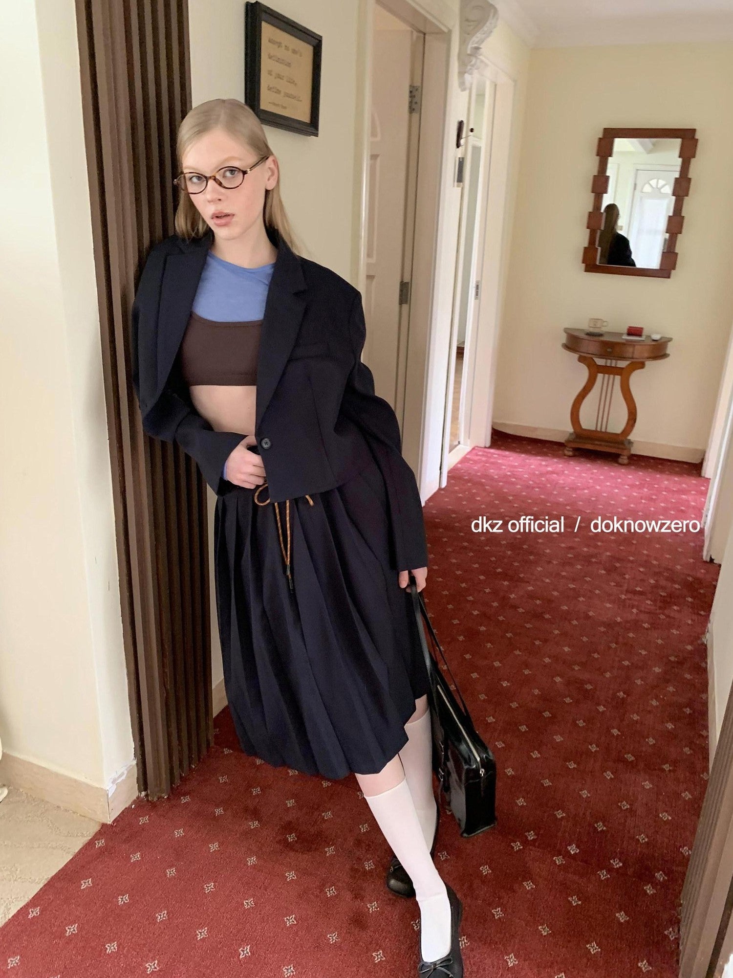 DKZ OFFICIAL Deep Navy Notch Lapel Structured Cut Single Button Cropped Women&