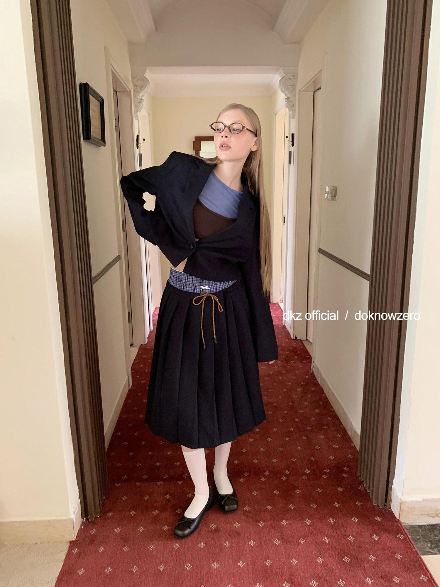 DKZ OFFICIAL Deep Navy Notch Lapel Structured Cut Single Button Cropped Women&