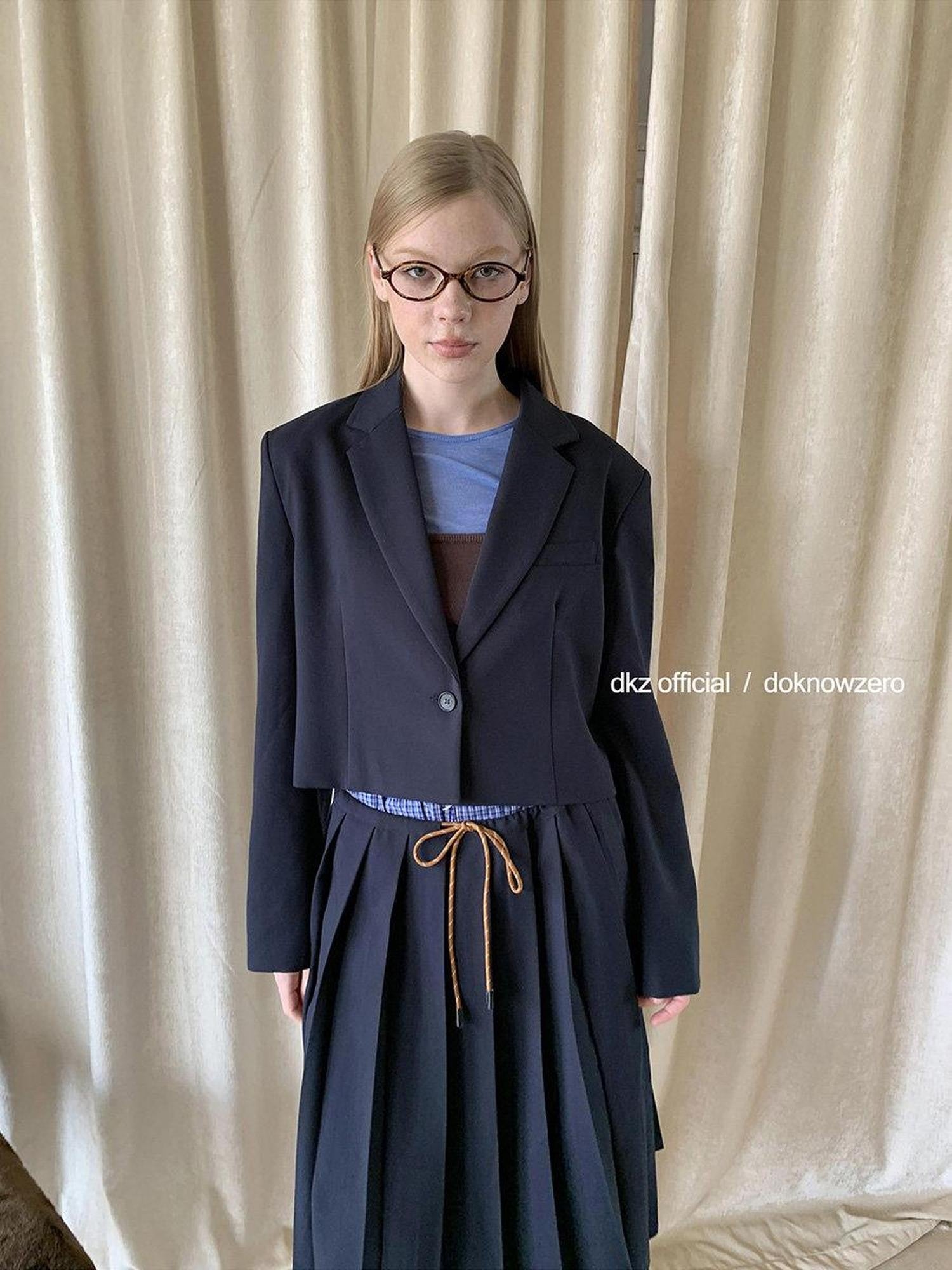 DKZ OFFICIAL Deep Navy Notch Lapel Structured Cut Single Button Cropped Women&