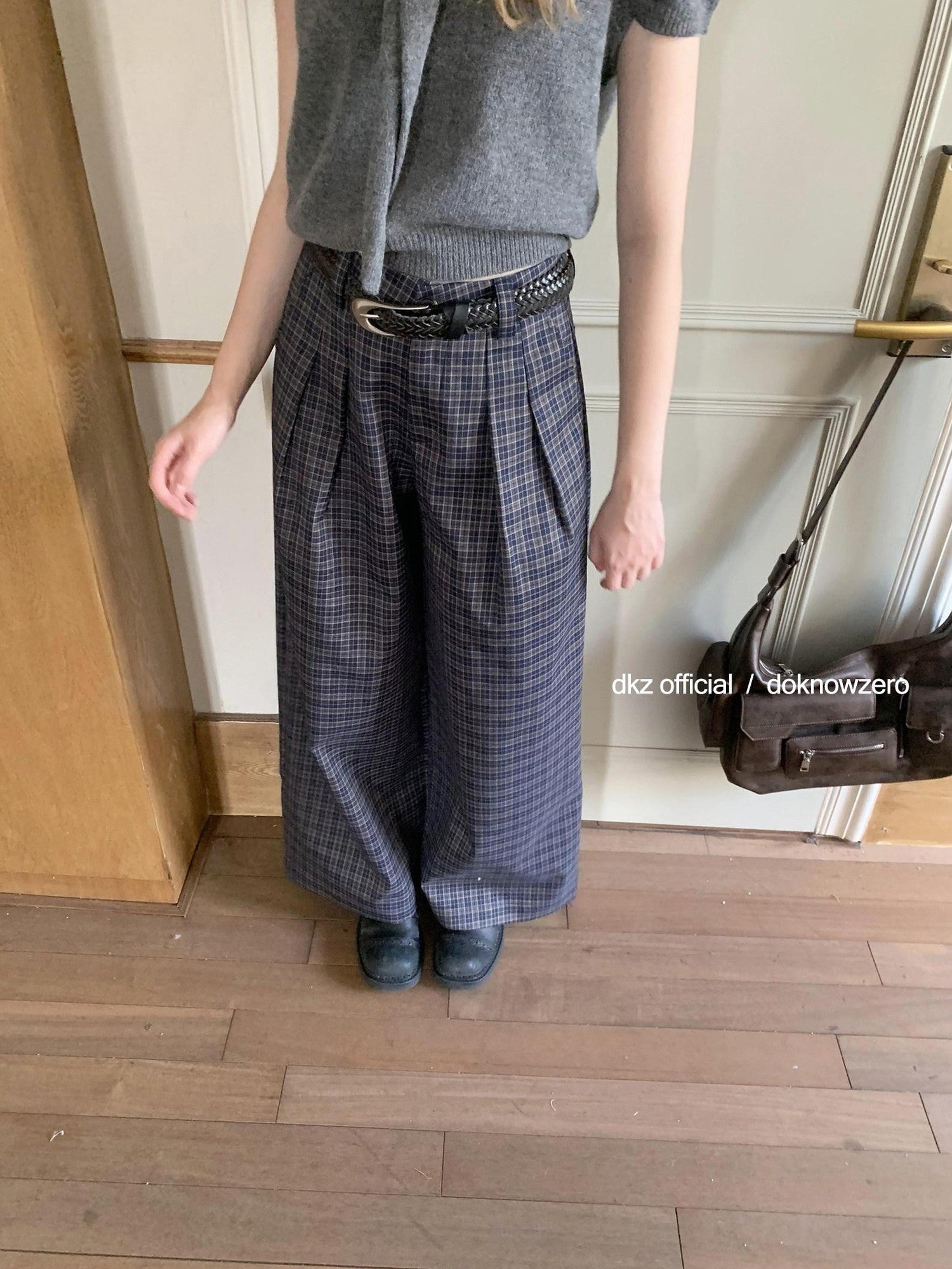 DKZ OFFICIAL Deep Navy Plaid Relaxed Vintage Women&