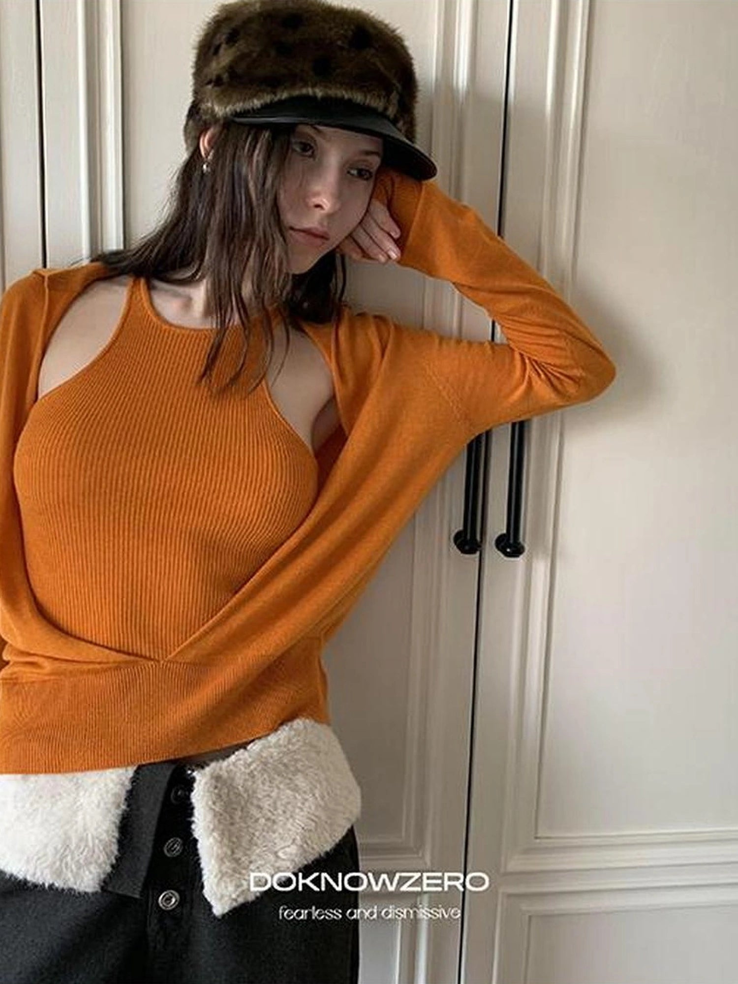 DKZ OFFICIAL Deep V-neck Knit Sweater And Vest Set