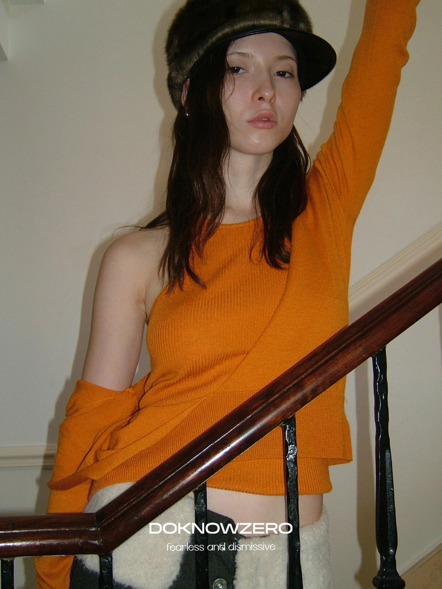 DKZ OFFICIAL Deep V-neck Knit Sweater And Vest Set