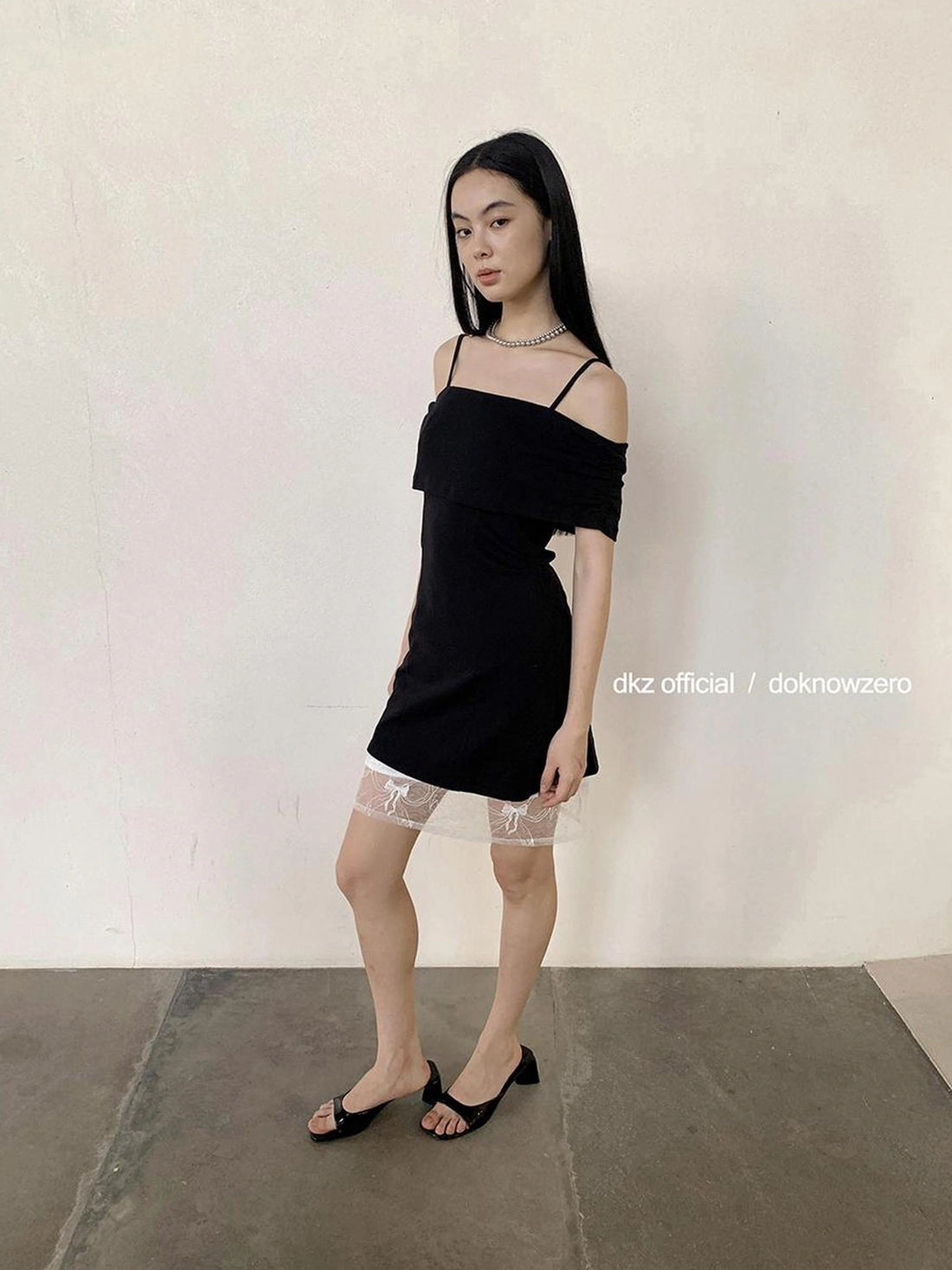 DKZ OFFICIAL Detachable Off Shoulder Black Tube Top Mini Dress