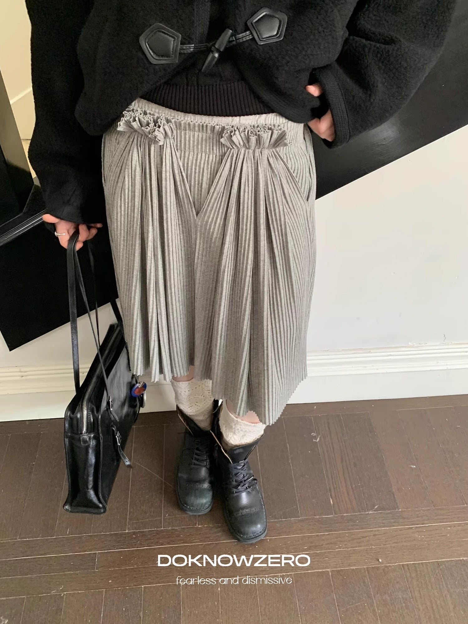 DKZ_OFFICIAL_Elastic_Waist_A-Line_Skirt_With_Pleated_Design_MISSTT