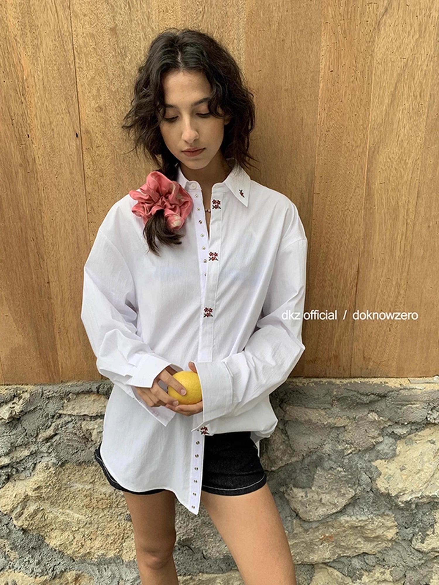 DKZ_OFFICIAL_Embroidered_Floral_White_Shirt_Jacket_For_Women_MISSTT