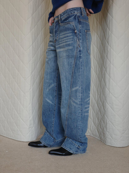 DKZ OFFICIAL Flipped Pocket Washed Denim Jeans
