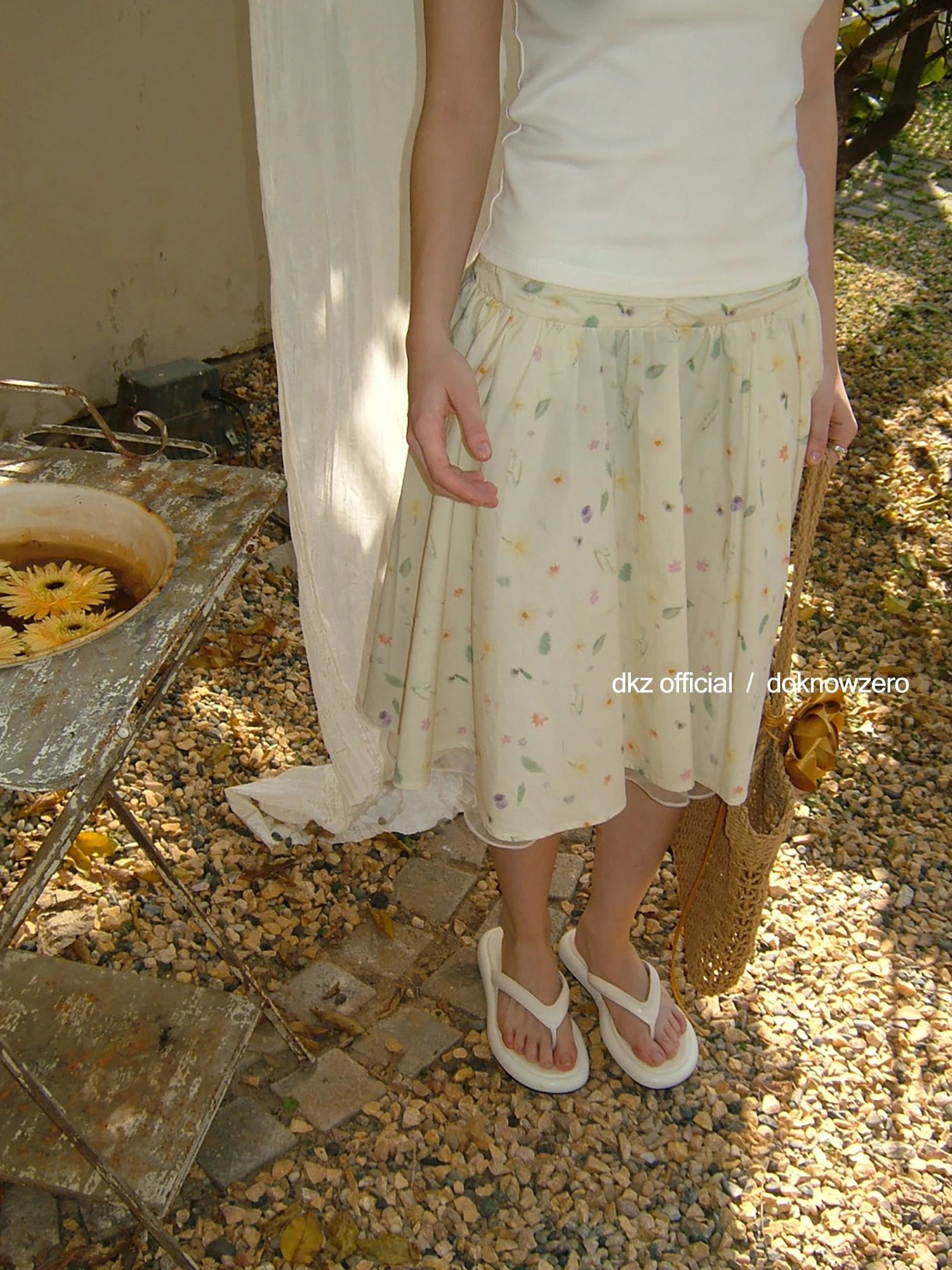 DKZ OFFICIAL Floral Print Midi Skirt In Apricot