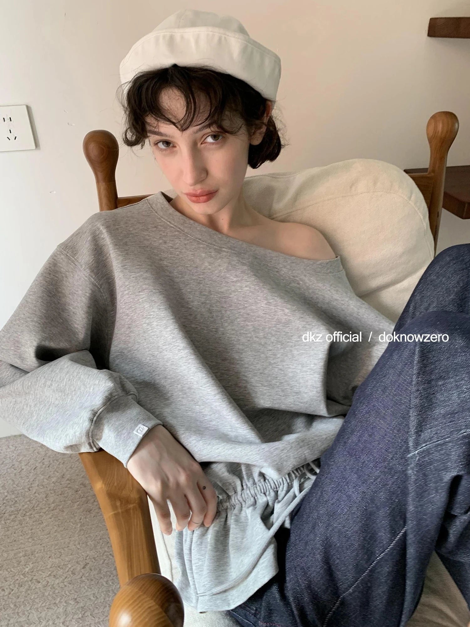 DKZ OFFICIAL Gray Asymmetrical Shoulder Pullover With Split Hem