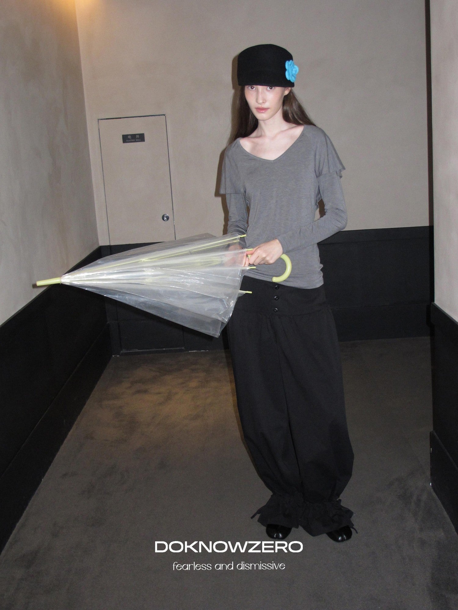 DKZ OFFICIAL Gray Faux Layered Cape Splice V-neck Women&