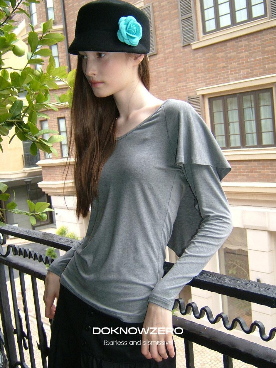 DKZ OFFICIAL Gray Faux Layered Cape Splice V-neck Women&