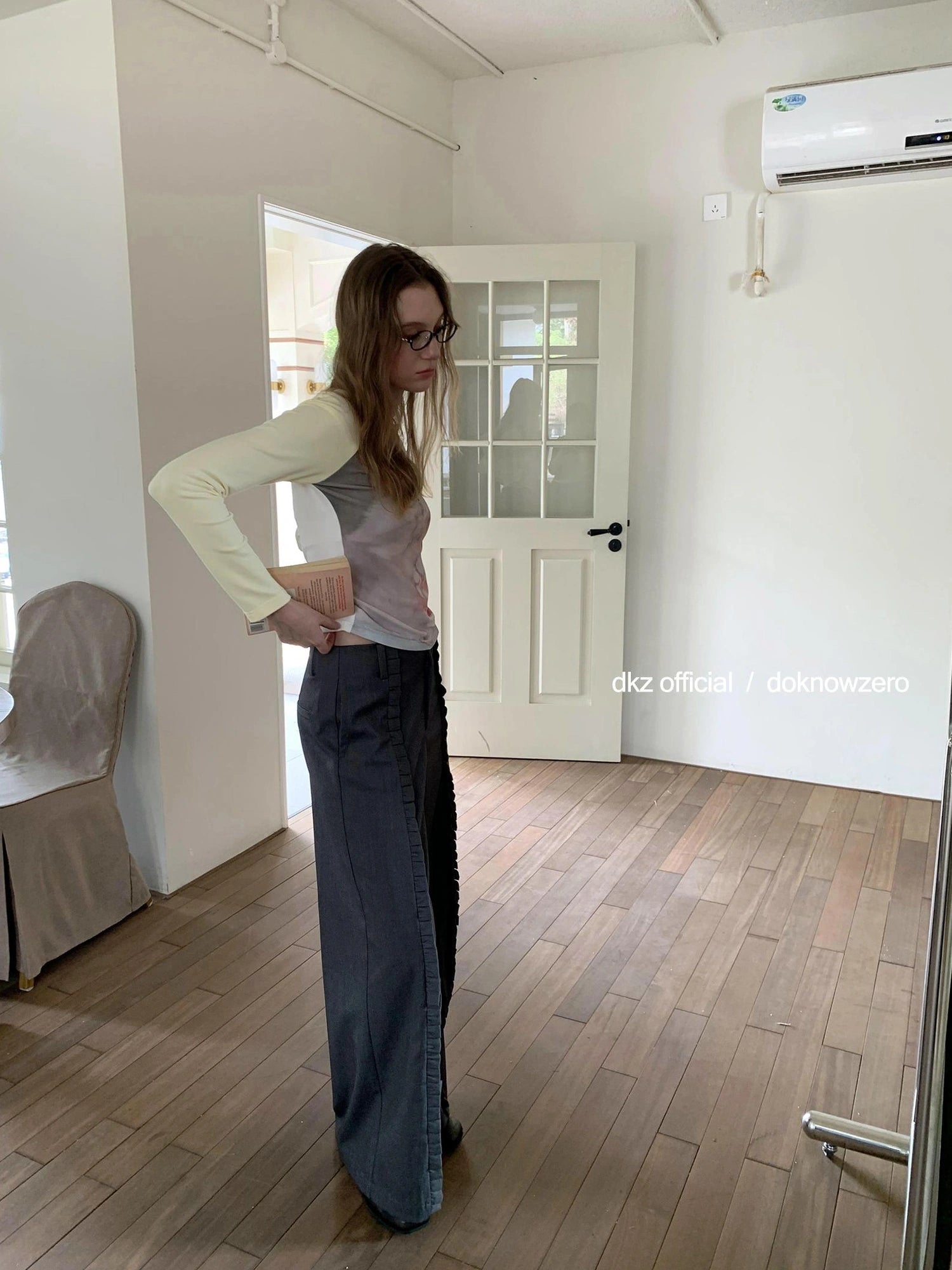 DKZ OFFICIAL Gray Flared Trousers With Lace Trim And Contrast Panels