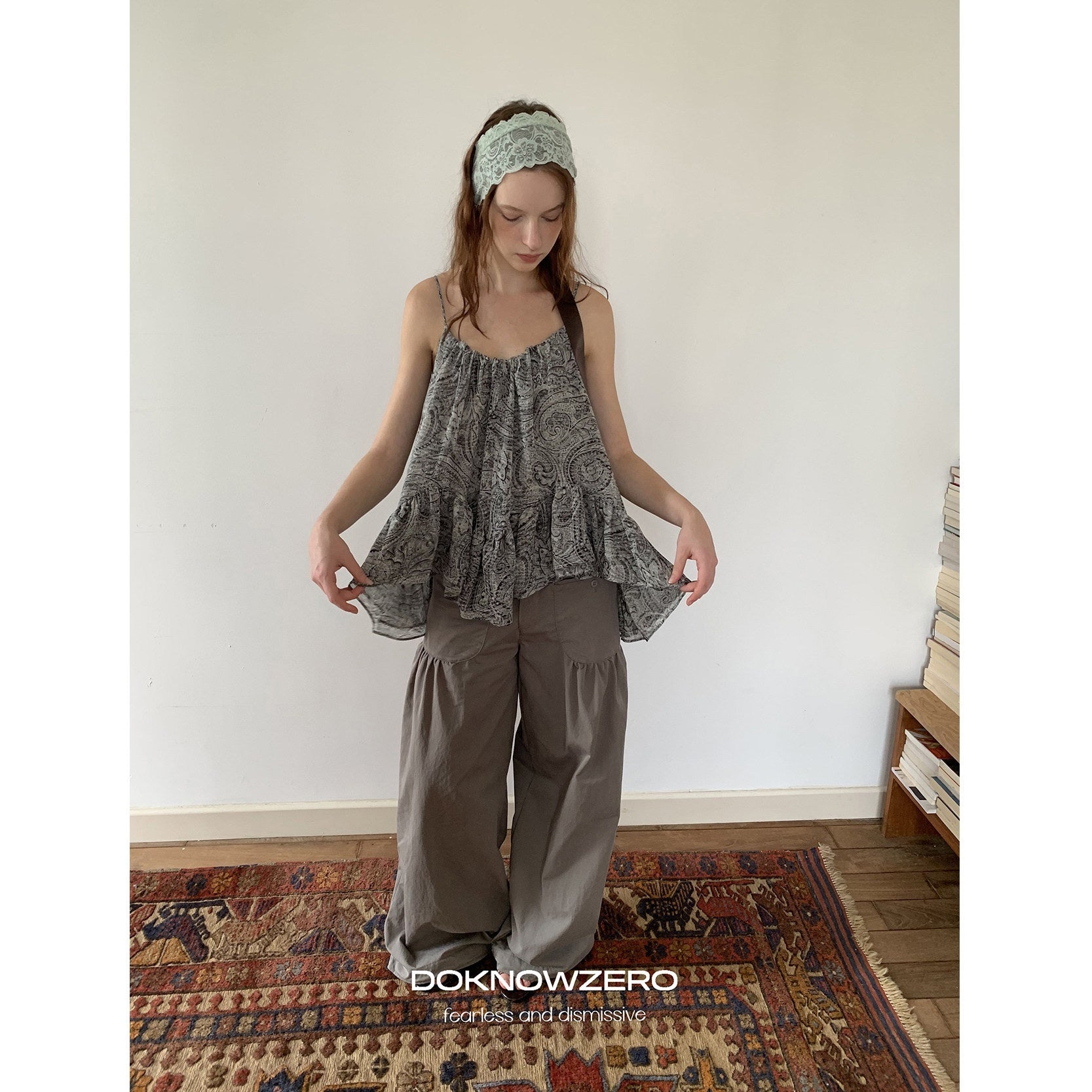 DKZ_OFFICIAL_Gray_Floral_Print_Asymmetric_Drawstring_Women&