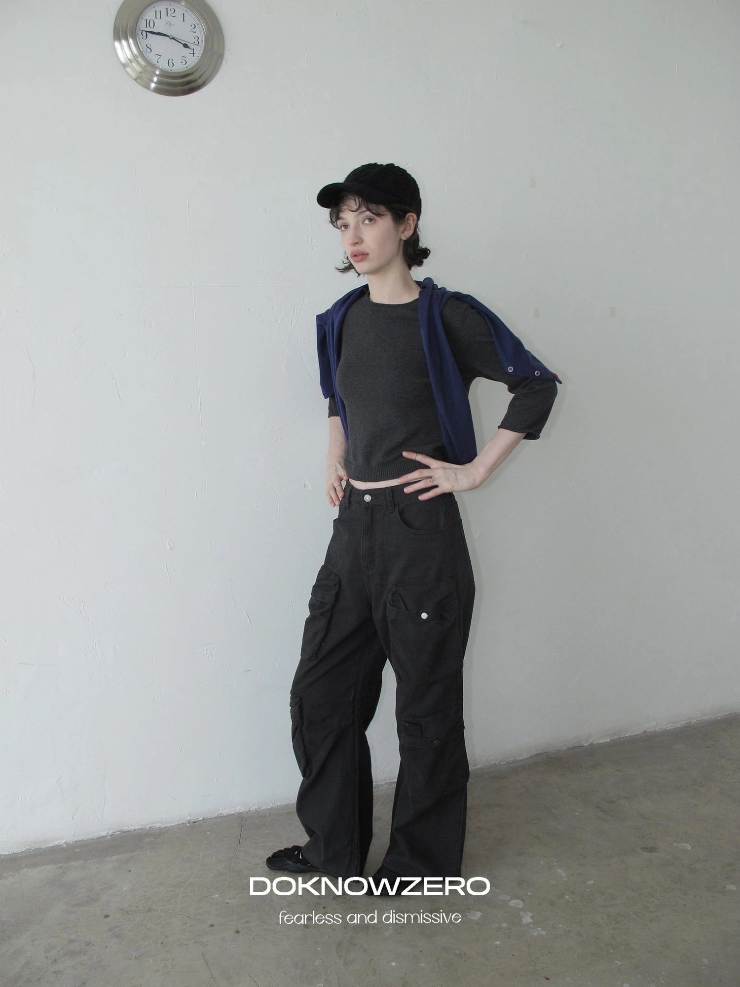 DKZ OFFICIAL Gray Multi Pocket Cargo Pants For Women Loose Fit Retro Long Pants
