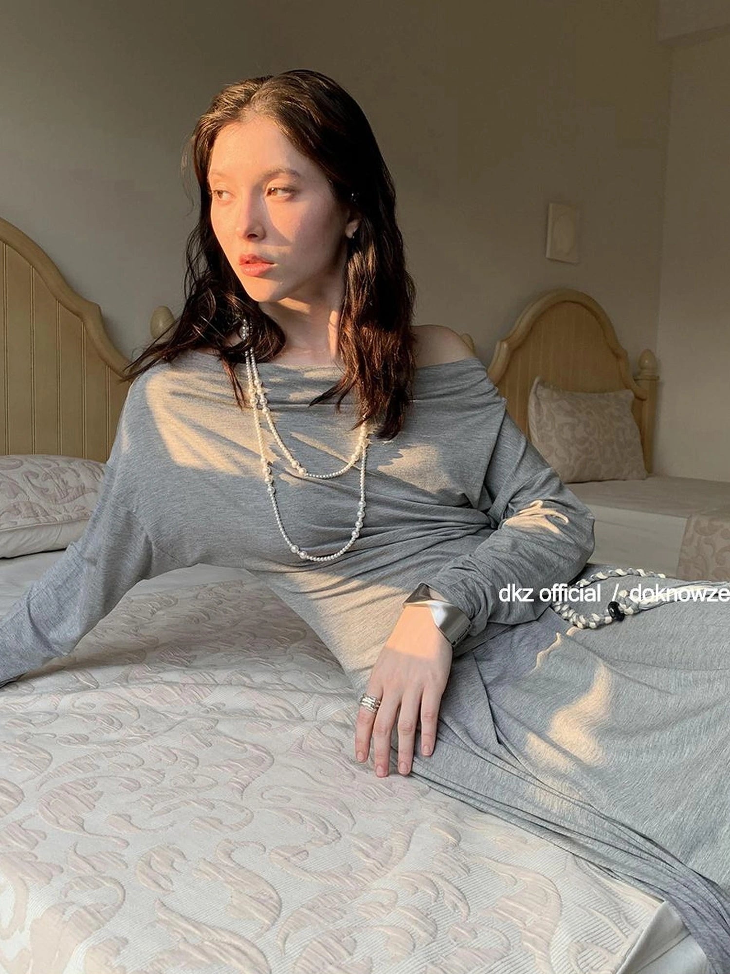 DKZ OFFICIAL Gray One Shoulder Knit Sweater And Midi Dress Set