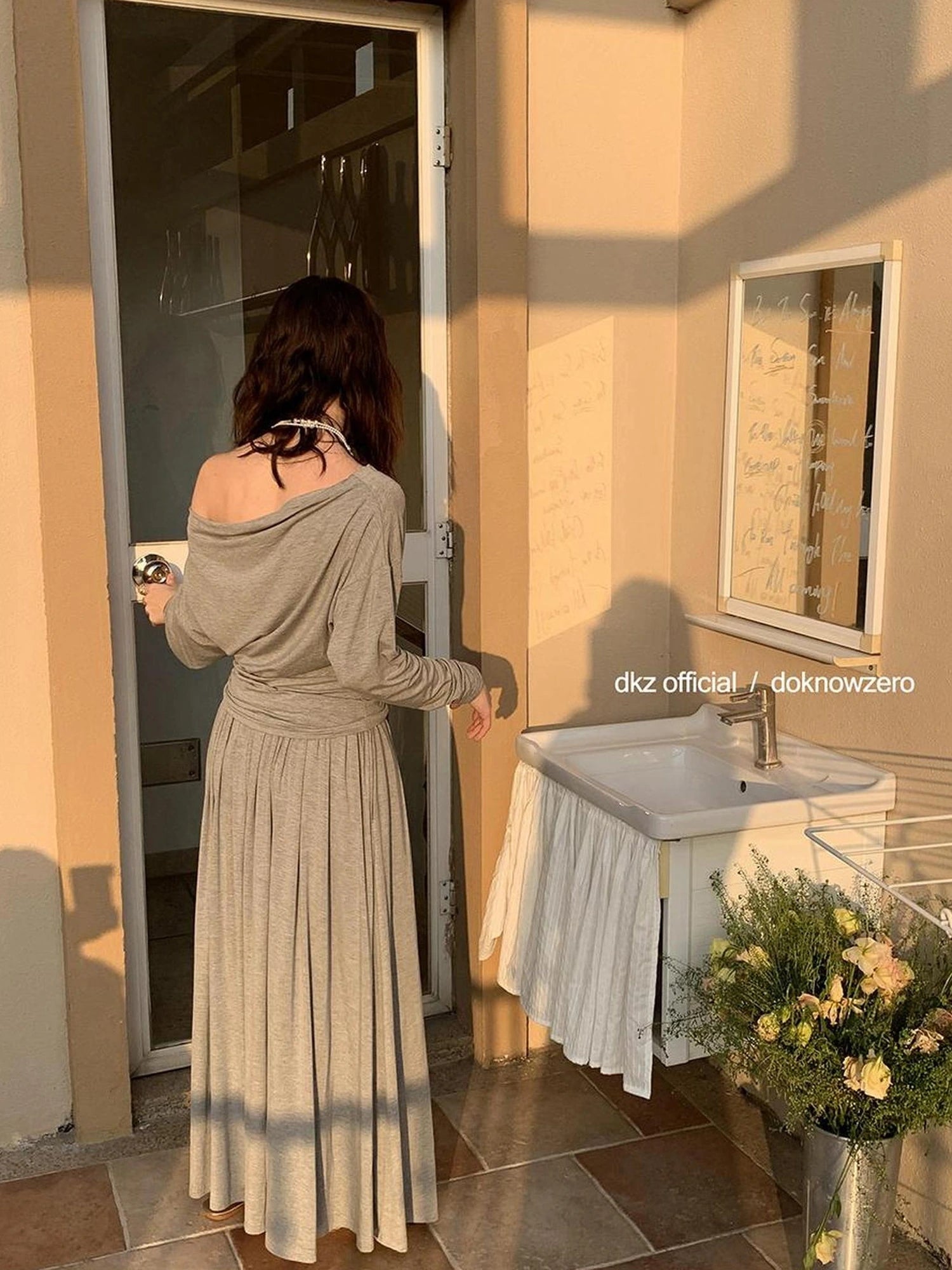 DKZ OFFICIAL Gray One Shoulder Knit Sweater And Midi Dress Set