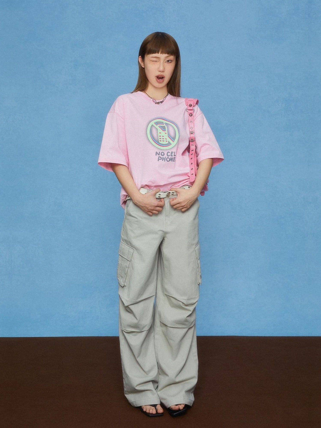 DKZ OFFICIAL Gray Pink Geometric Text Print Women&