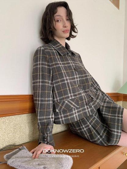 DKZ OFFICIAL Gray Plaid Detachable Fur Collar Pleated Women&