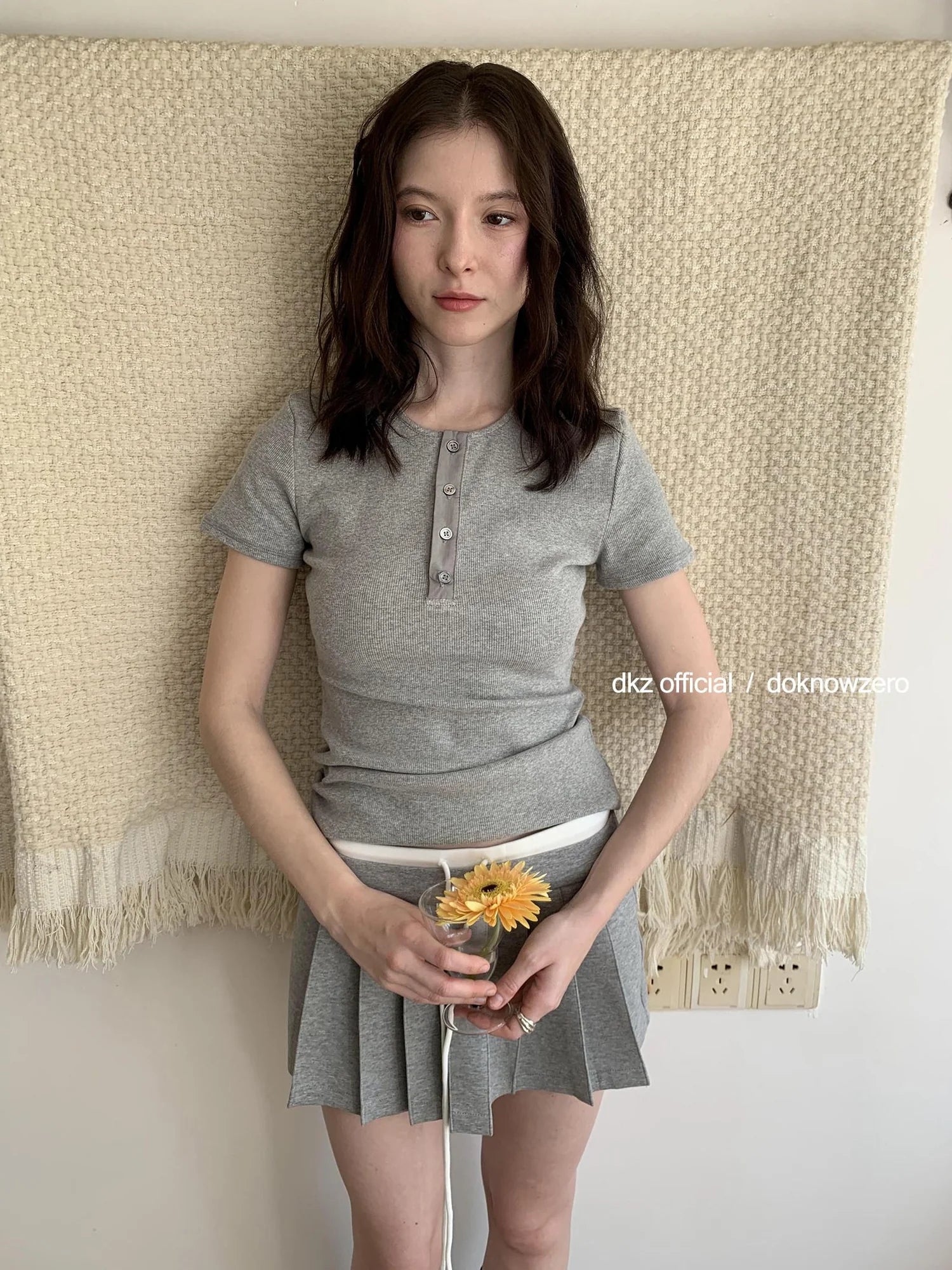 DKZ OFFICIAL Gray Pleated A Line Skirt with Contrast Color Block