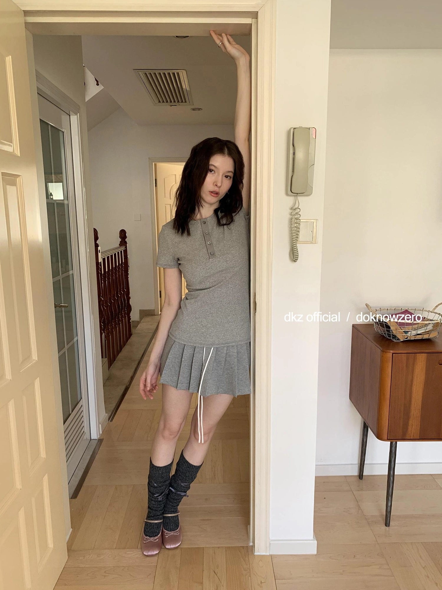 DKZ OFFICIAL Gray Pleated A Line Skirt with Contrast Color Block