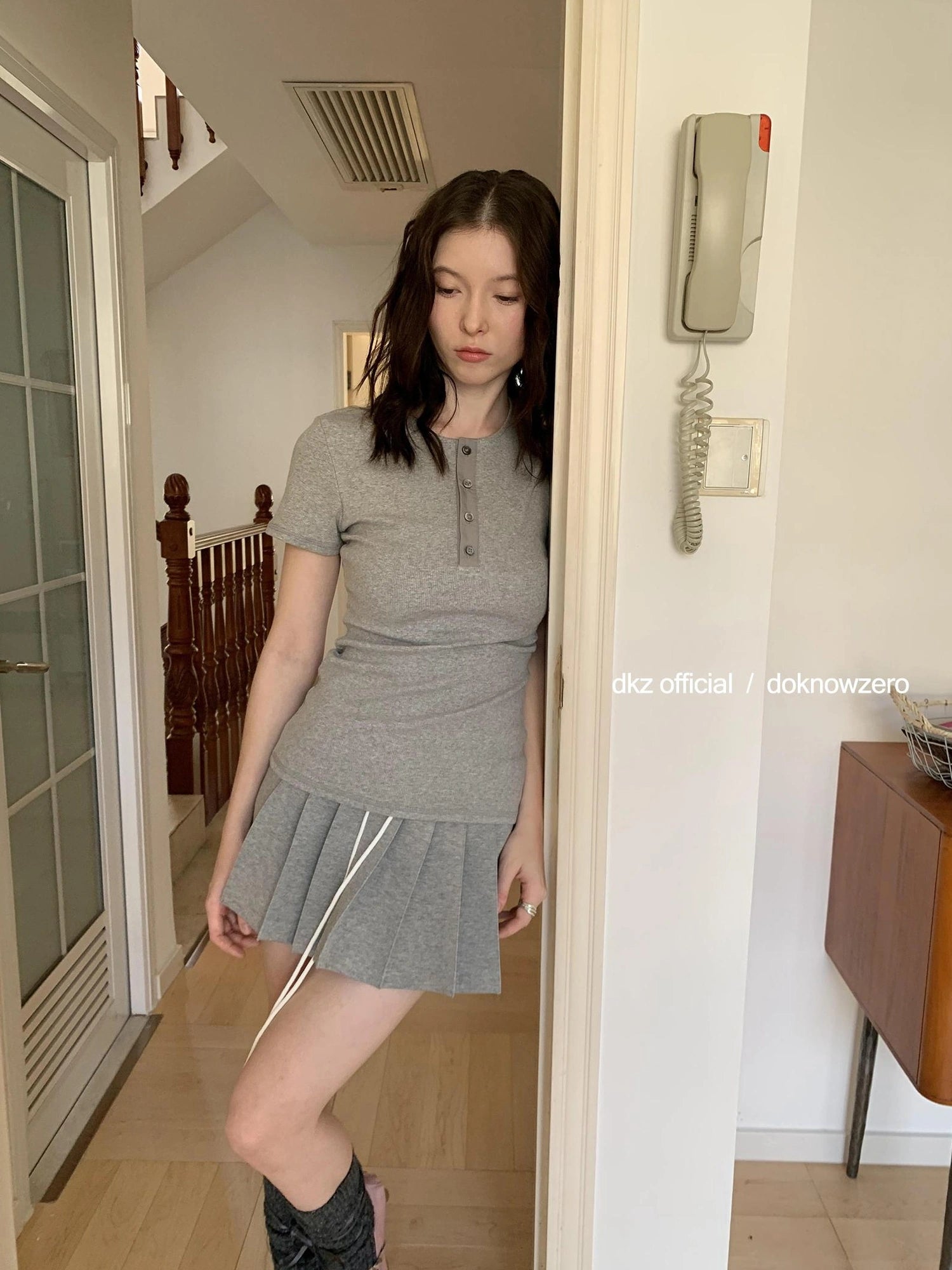 DKZ OFFICIAL Gray Pleated A Line Skirt with Contrast Color Block