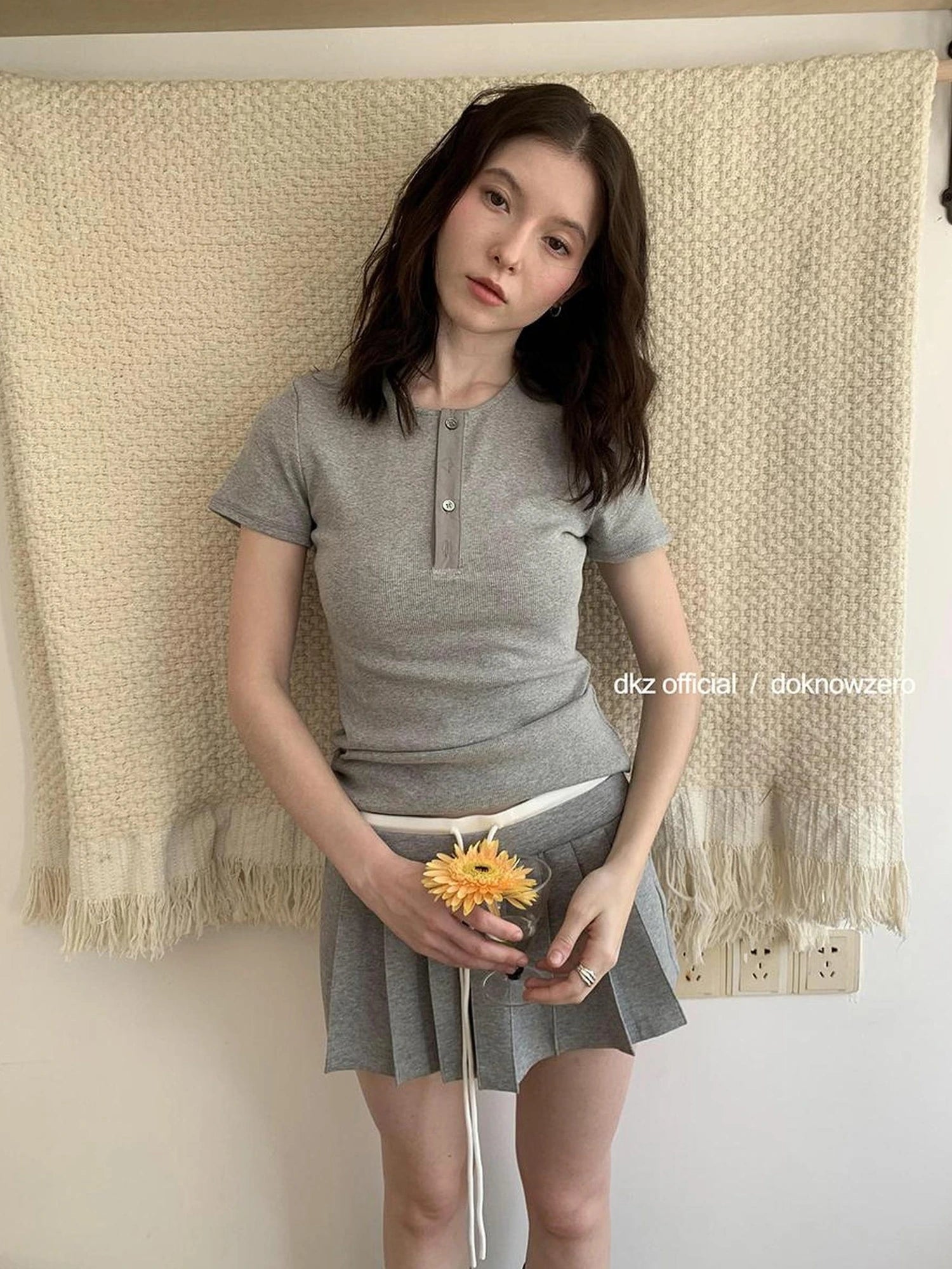 DKZ OFFICIAL Gray Pleated A Line Skirt with Contrast Color Block
