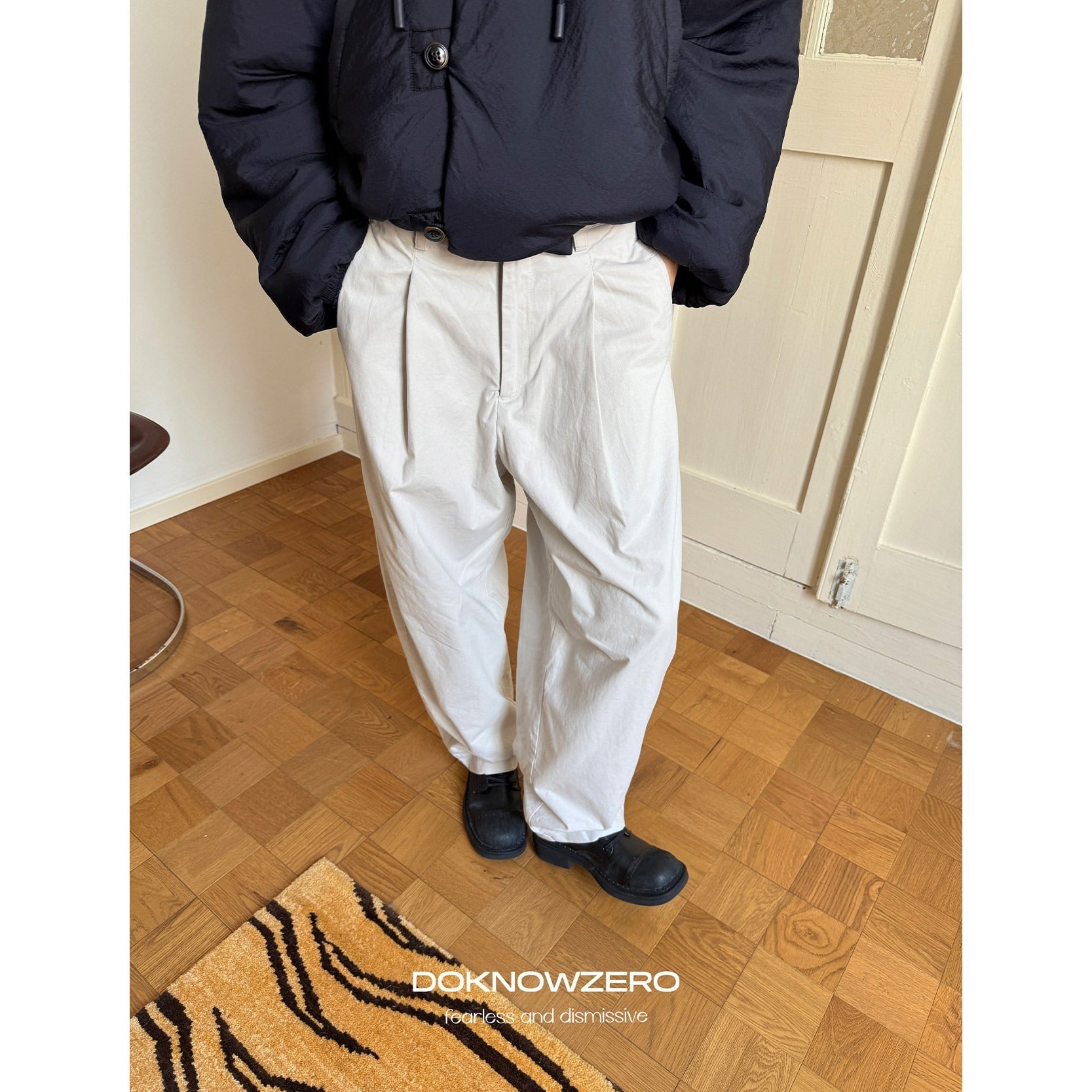 DKZ_OFFICIAL_Gray_Pleated_Tapered_Fleece_Lined_Women&