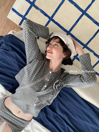 DKZ OFFICIAL Gray Polka Dot Knit Cardigan With Detachable Flower