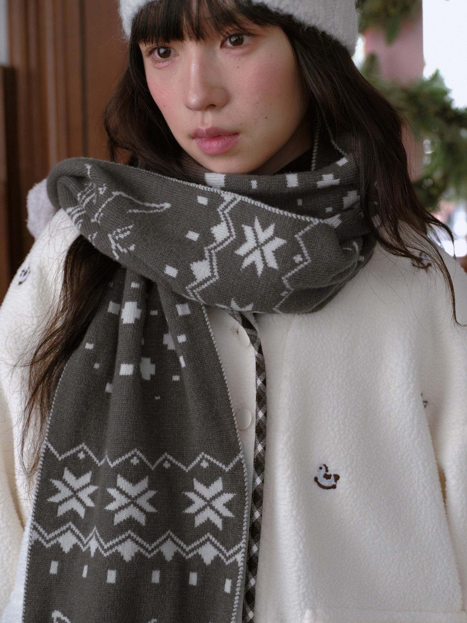 DKZ OFFICIAL Gray Snowflake Cat Knit Pompom Geometric Women&