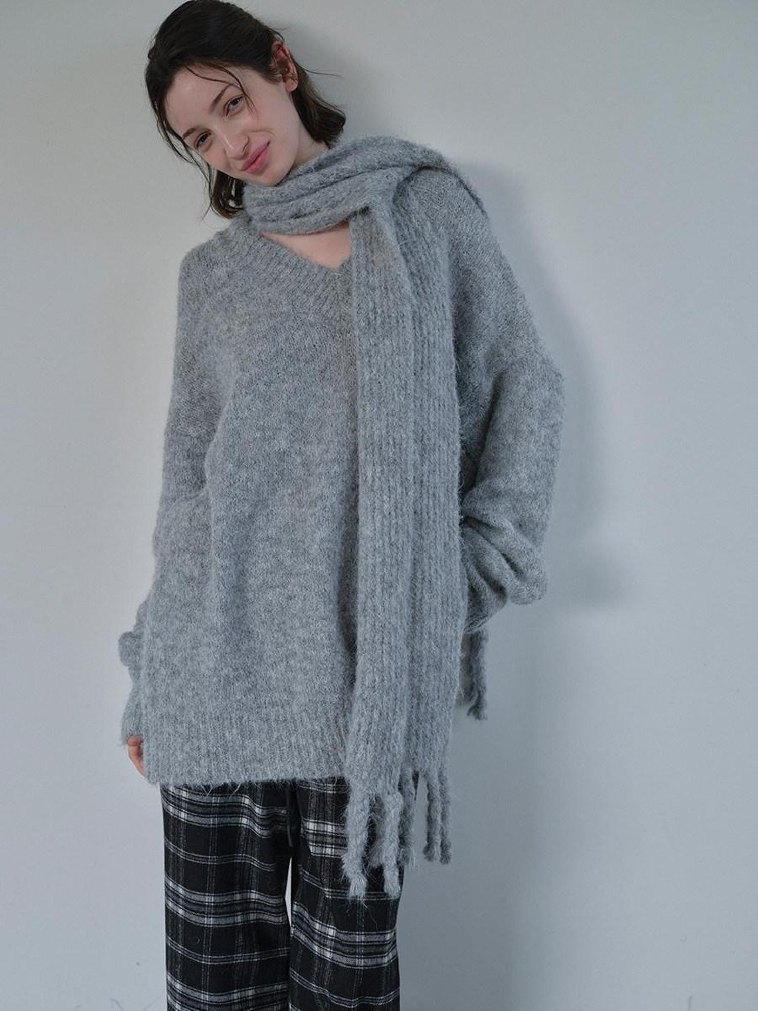DKZ OFFICIAL Gray V-neck Oversized Lazy Knit With Scarf Women&