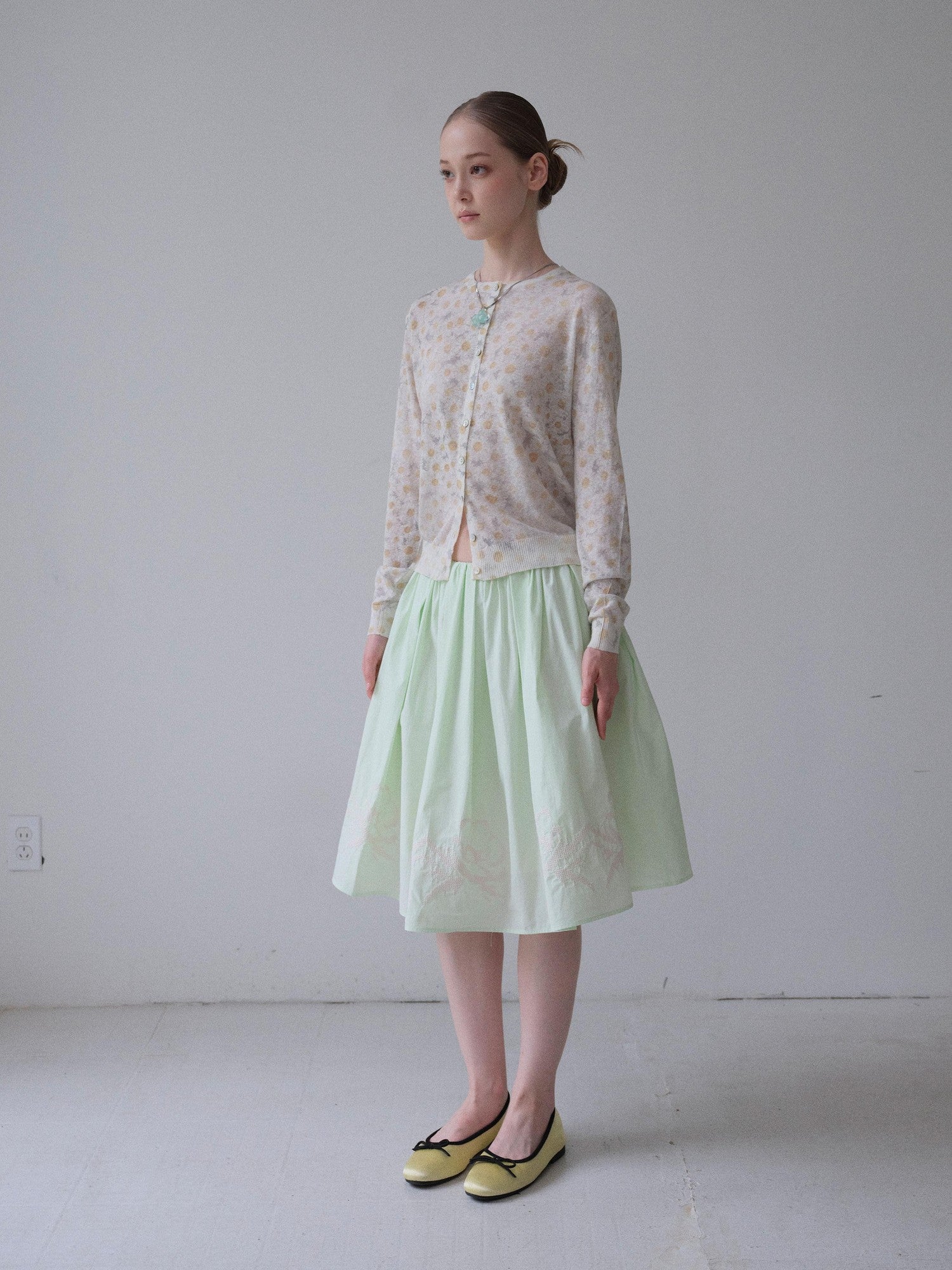 DKZ OFFICIAL Green Cross Embroidered Elastic Waist Women&