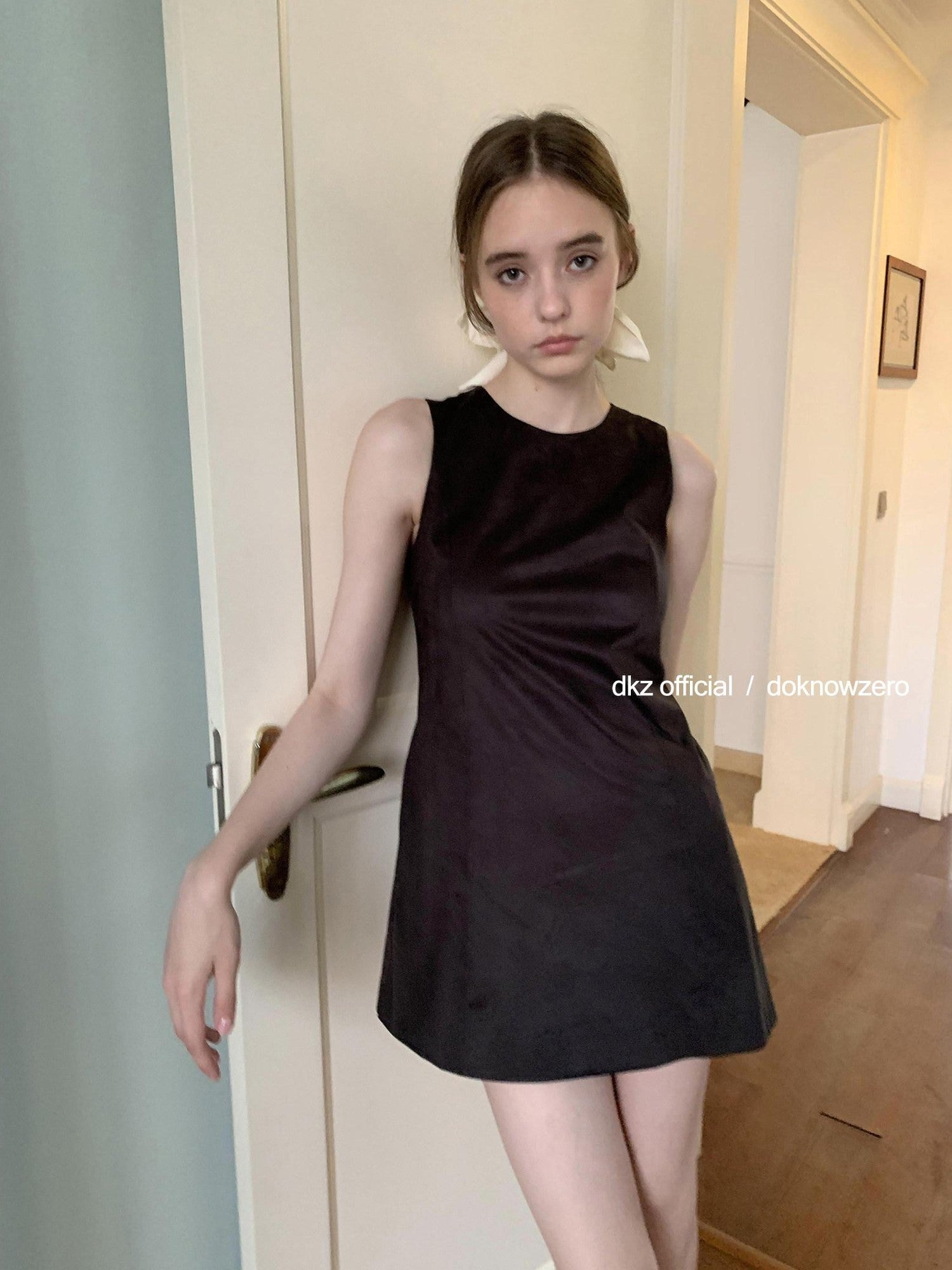 DKZ OFFICIAL Grey Aline Cinched Waist Sleeveless Velvet Women&
