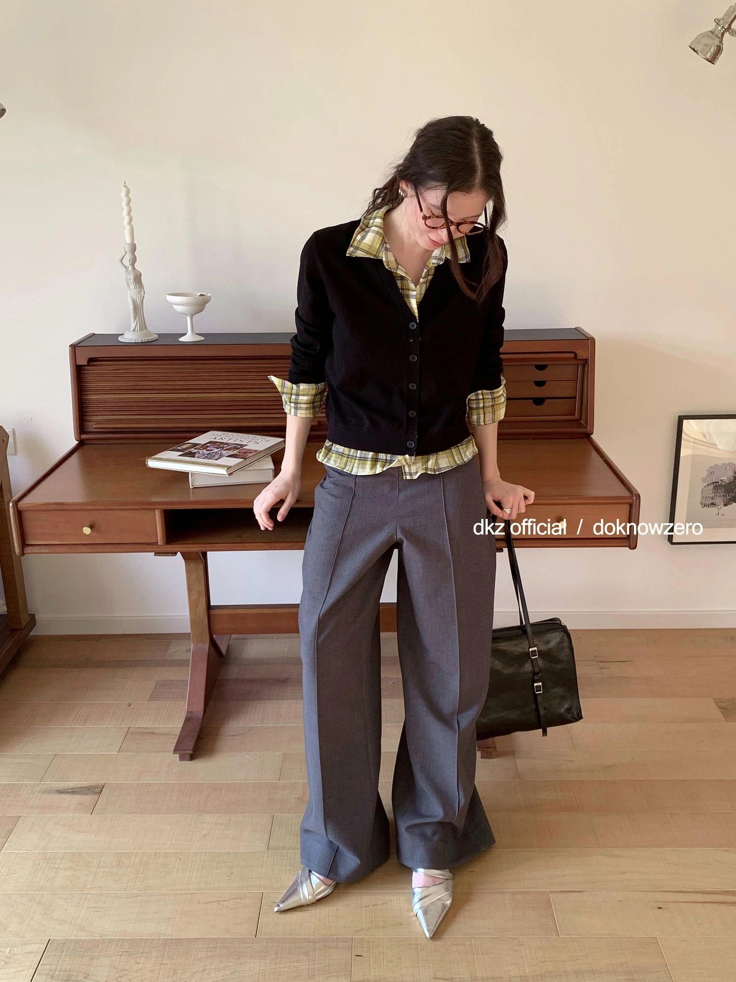 DKZ OFFICIAL Grey Wide Leg Checkered Cuff Trousers For Women