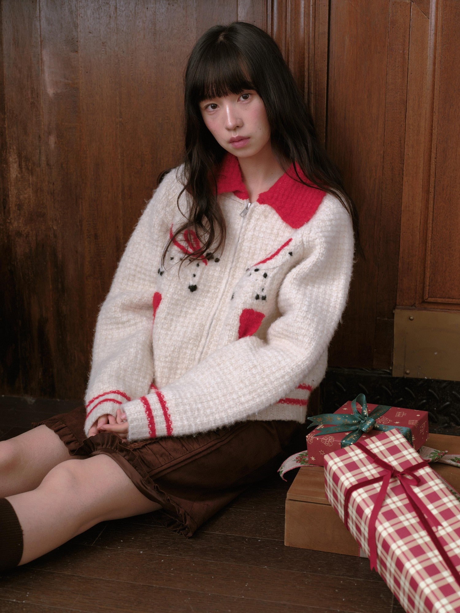 DKZ OFFICIAL Hand Embroidered Dachshund Contrast Lapel Zip Knit Women&