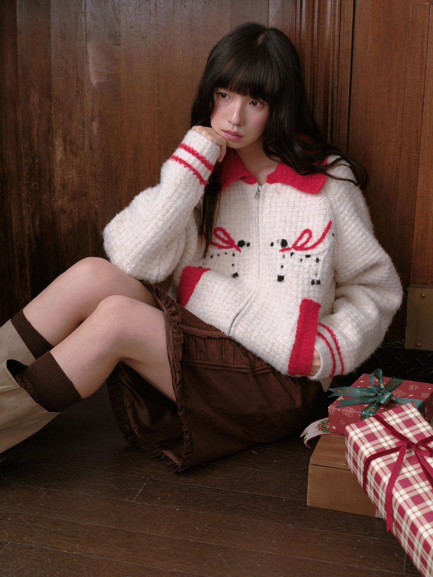 DKZ OFFICIAL Hand Embroidered Dachshund Contrast Lapel Zip Knit Women&