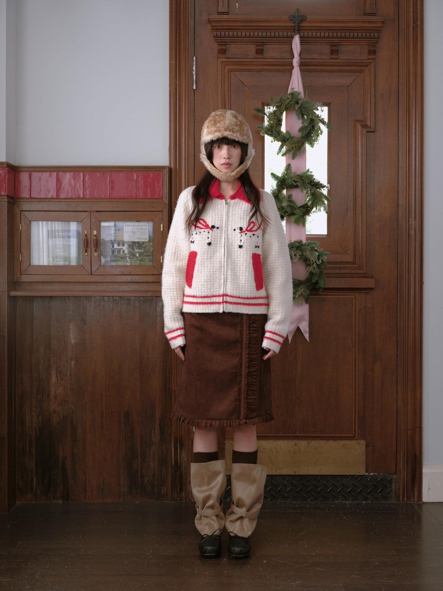 DKZ OFFICIAL Hand Embroidered Dachshund Contrast Lapel Zip Knit Women&