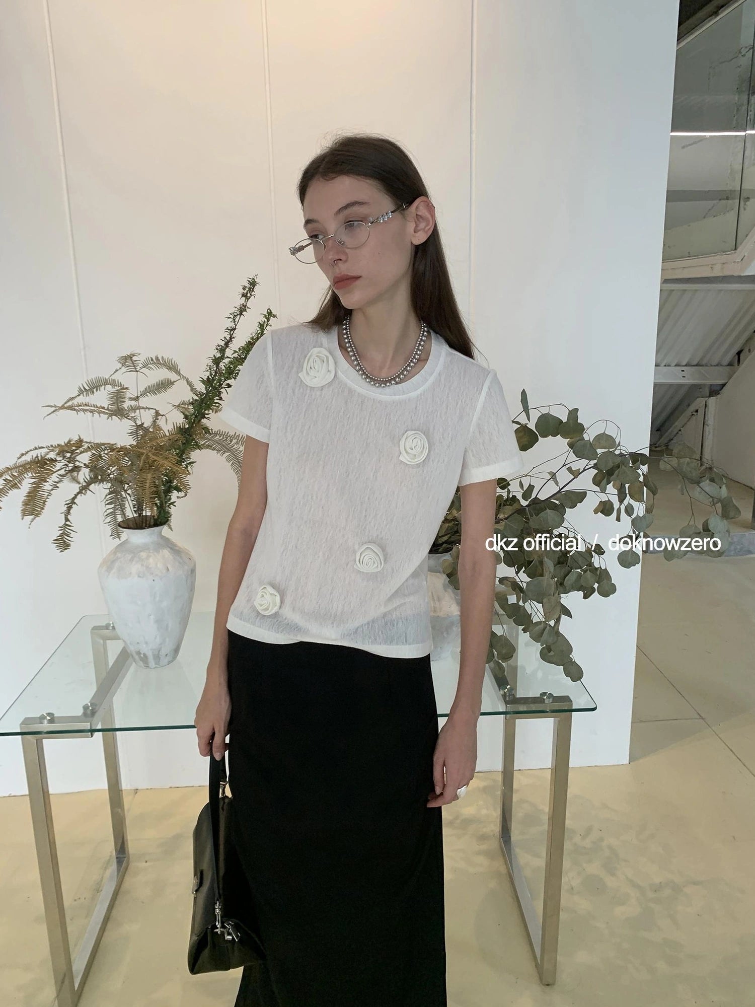 DKZ OFFICIAL Ice Silk Embroidered Short Sleeve T-shirt And Cardigan Two Piece Set