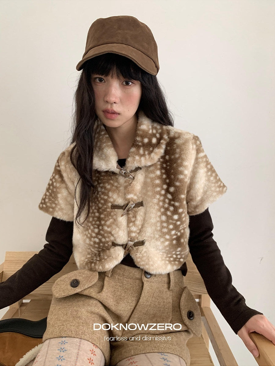 DKZ_OFFICIAL_Khaki_Deer_Print_Buttoned_Cropped_Women&