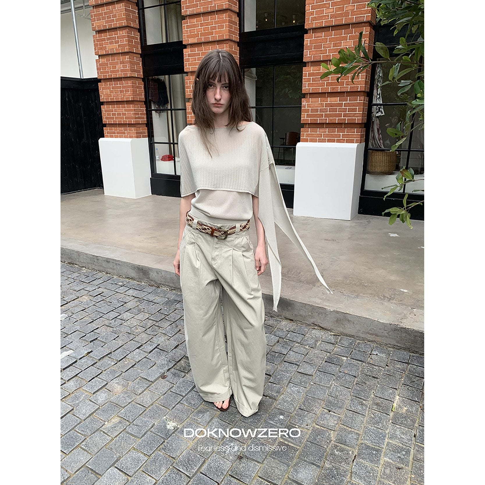 DKZ_OFFICIAL_Khaki_Pleated_Relaxed_Korean_Commuter_Women&