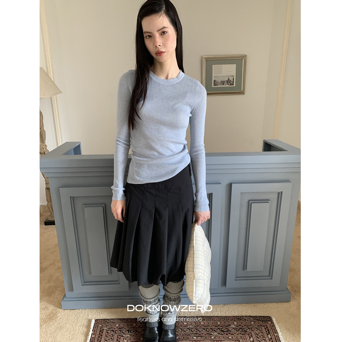 DKZ_OFFICIAL_Knitted_Round_Neck_Slim_Fit_Solid_Women&